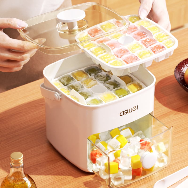 Compact Ice Cube Tray with Lid and Bin